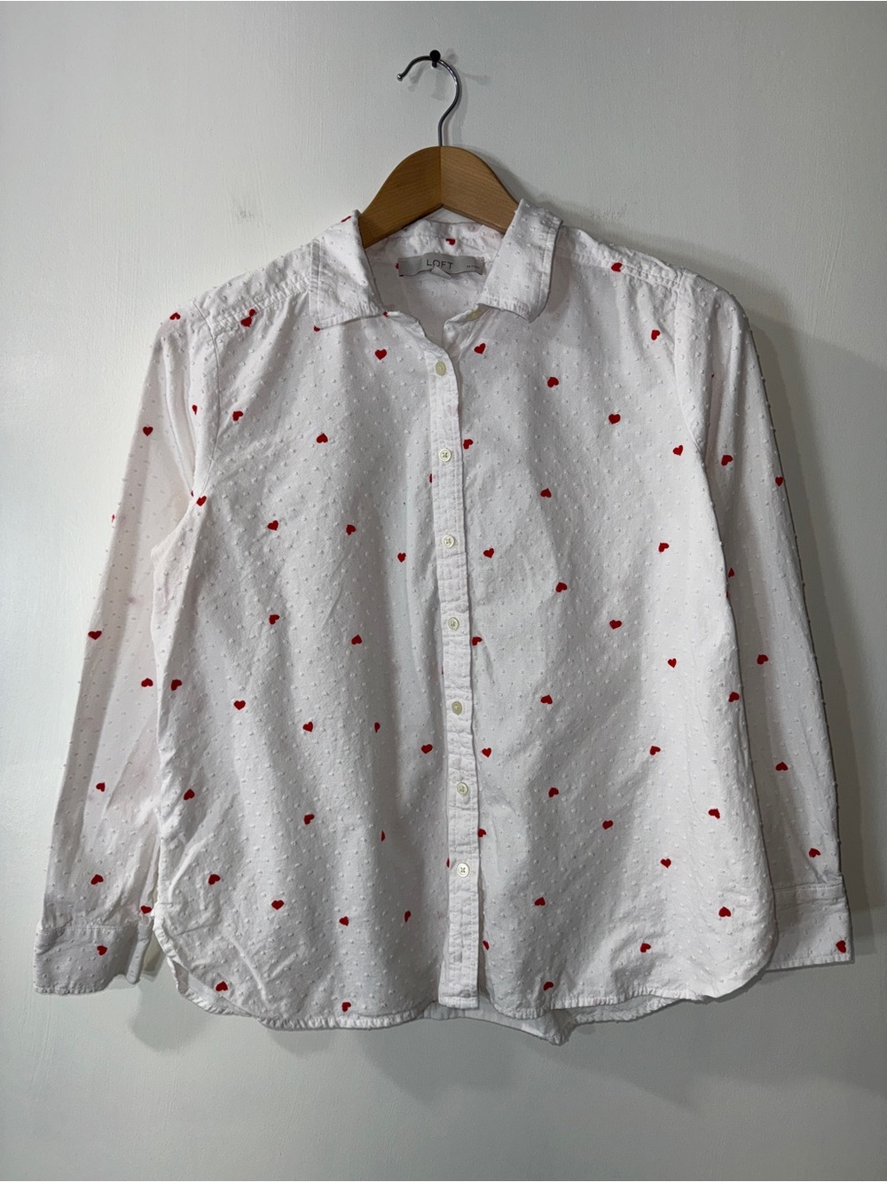 WSH80 {LOFT} Petite White Red Hearts Dots Print Button Down Shirt